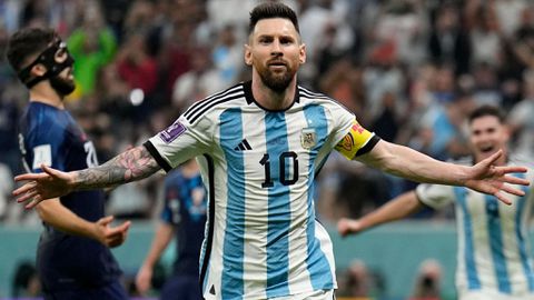 Lionel Messi in ction for Argentina