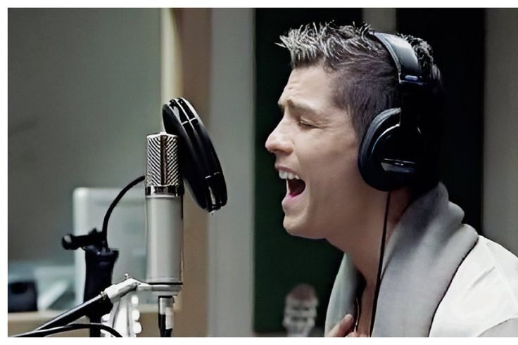 Cristiano Ronaldo sings love song in a studio