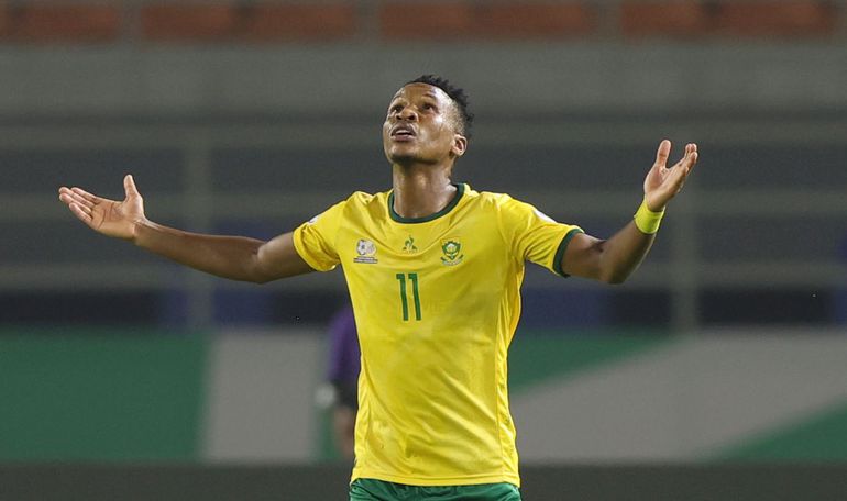 NIGERIA V SOUTH AFRICA LIVE! Themba Zwane scores for Bafana Bafana