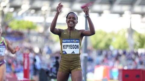 Ruto, Raila lead Kenyans in congratulating Faith Kipyegon on smashing 1500m world record