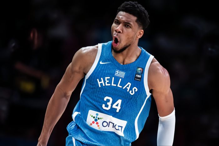 Nigerian Freak Giannis Antetokounmpo explodes to tears as Greece beat Croatia to book a place in the men's basketball event of the 2024 Olympics.