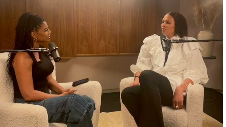 Liz Cambage now want to dump Australia for Nigeria after the monkey incident (Taylor Rooks)