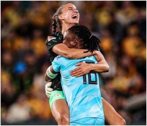 Ashleigh Plumptre and Chiamaka Nnadozie