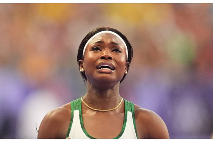 Favour Ofili cries HOT TEARS