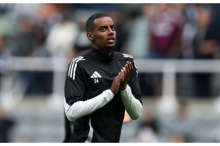 Newcastle orders Isak to train alone