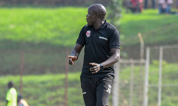 Express coach James Odoch tells fans to forget about UPL trophy next season