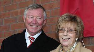 How late wife stopped sir Alex Ferguson from retiring in 2001