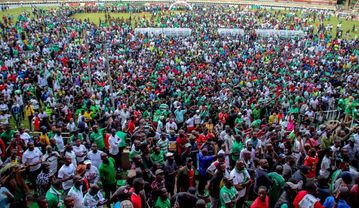 Chaos erupt at Kasarani as football fans clash with security