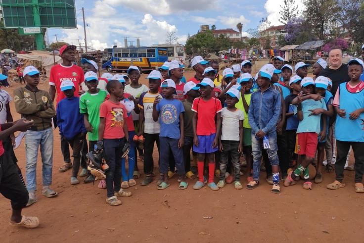 Harambee Stars coach Engin Firat inspires future talents in Kibera