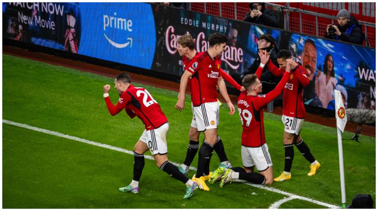 Manchester United celebrate the win against Chelsea