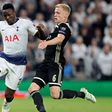 'They've been very inconsistent'- Victor Wanyama expresses concern over Tottenham's woes ahead of Chelsea clash