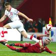 Poland striker Piatek joins Fiorentina