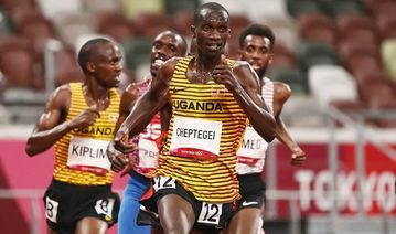Walker encourages Cheptegei to go for double gold