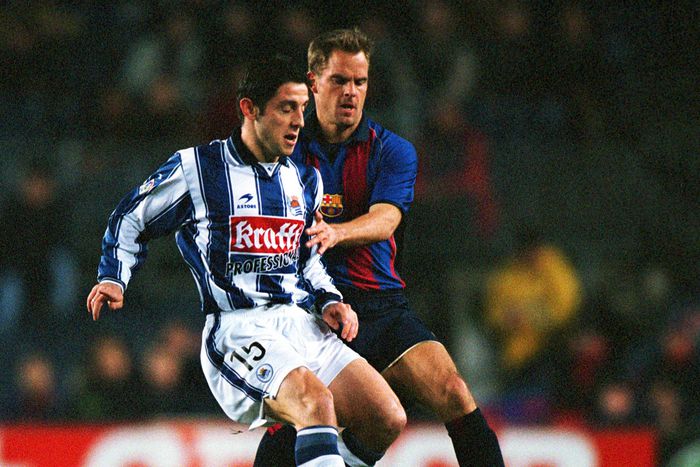 NIhat Kahveci and Barcelona's Frank De Boer | Imago