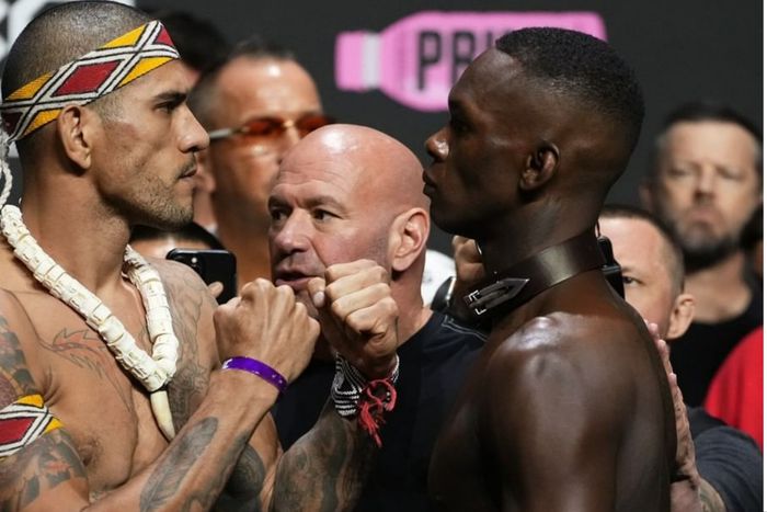 Adesanya takes on Pereira at the Miami-Dade Arena in Miami, Florida