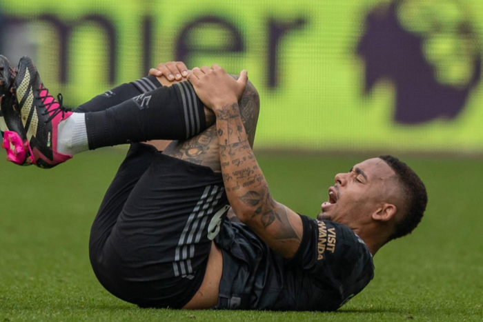 Arsenal's Gabriel Jesus wreathing in pain || Image credit: Imago