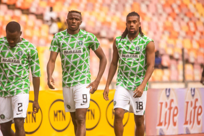 : Bright Osayi-Samuel, Victor Osimhen and Alex Iwobi of Nigeria during the 2023 Africa Cup of Nations qualifiers between Nigeria and Guinea Bissau at Abuja Stadium on March 24, 2023 in Abuja, Nigeria. Photo by Victor ihechi Oguegbe