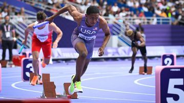 Footballer defeats Quincy Wilson with unbelievable anchor leg at Florida relays