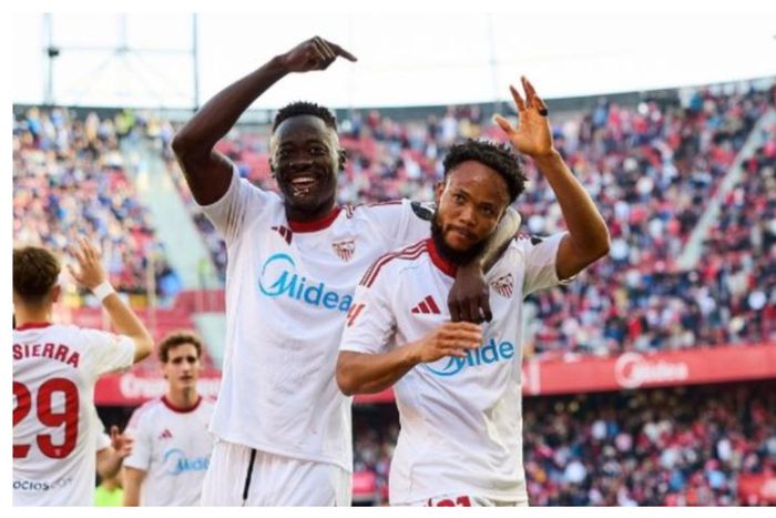 Akor Adams and Chidera Ejuke, confronted by angry fans