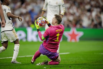 It's time to retire - Legendary Bayern Munich goalkeeper Oliver Kahn tells Manuel Neuer