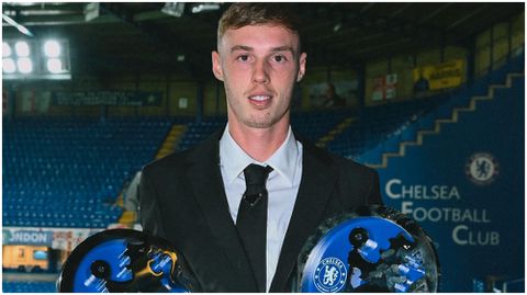 Cole Palmer: 24-goal Chelsea star follows in footsteps of Chelsea icons with prestigious award double