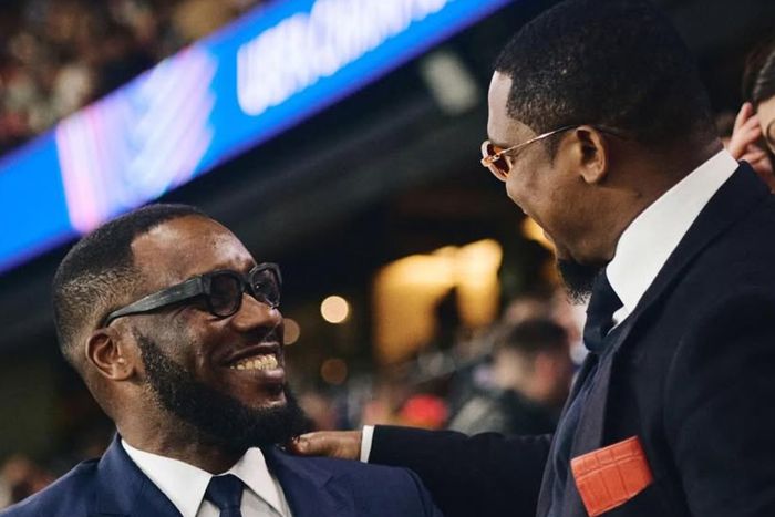 Jay Jay Okocha and Samuel Eto'o in Paris for PSG vs Arsenal.