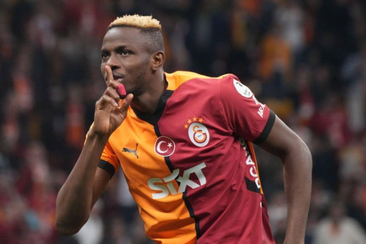 Victor Osimhen of Galatasaray celebrates victory with fans after the Turkish Super League match between Galatasaray and Sivasspor at Rams Park Stadium on May 3, 2025 || Image credit: Imago