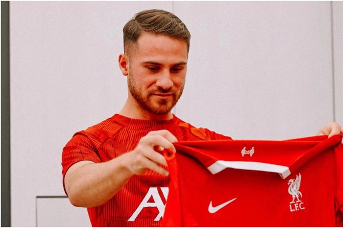 Mac Allister picks No 10 jersey, rejects Steve Gerrard No 8