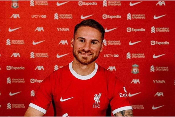 Mac Allister joins Liverpool.