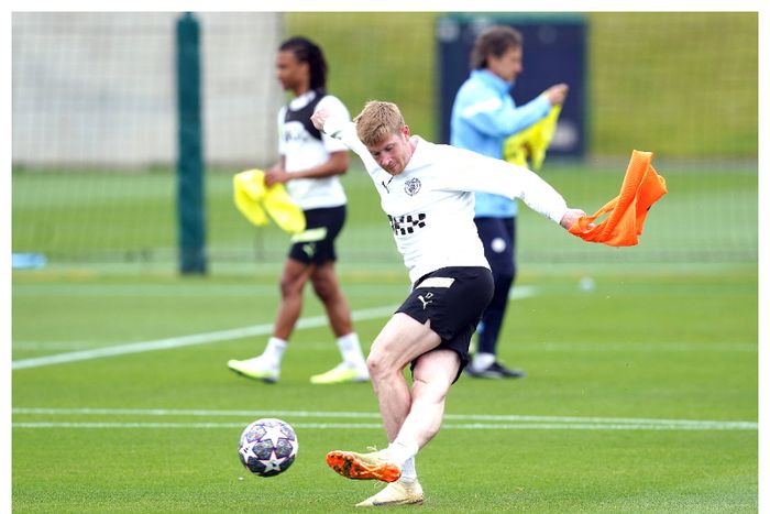 Kelvin De Bruyne training ahead of Champions League final