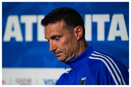 Scaloni storms out of interview in tears