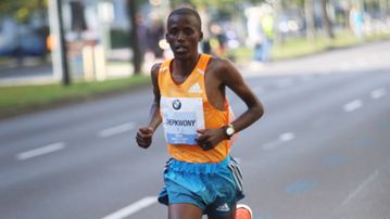 Kenyan marathoner collapses and passes away after training run