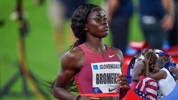 Noah Lyles & his mother react to Junelle Bromfield's exit from women's 400m final at Paris Olympics