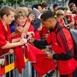 Man United vs PSG: Youri Tielemans could make his debut.