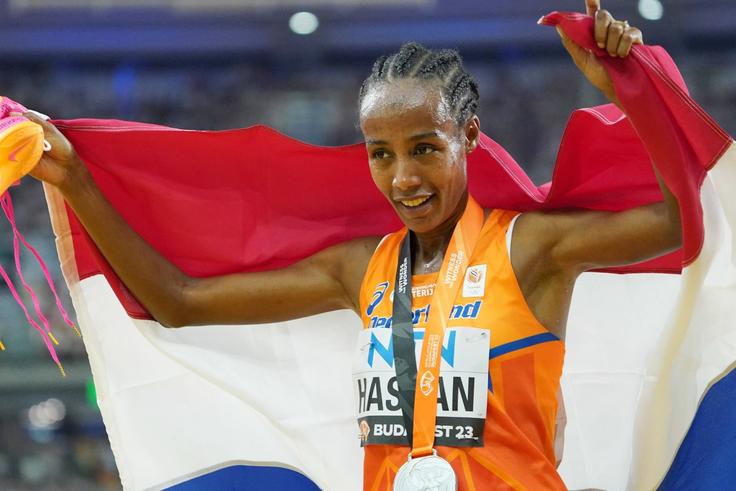 Sifan Hassan stuns defending champion Ruth Chepng'etich to take Chicago Marathon title