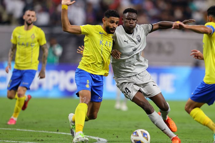 Michael Olunga in action for Al Duhail against Al Nassr.