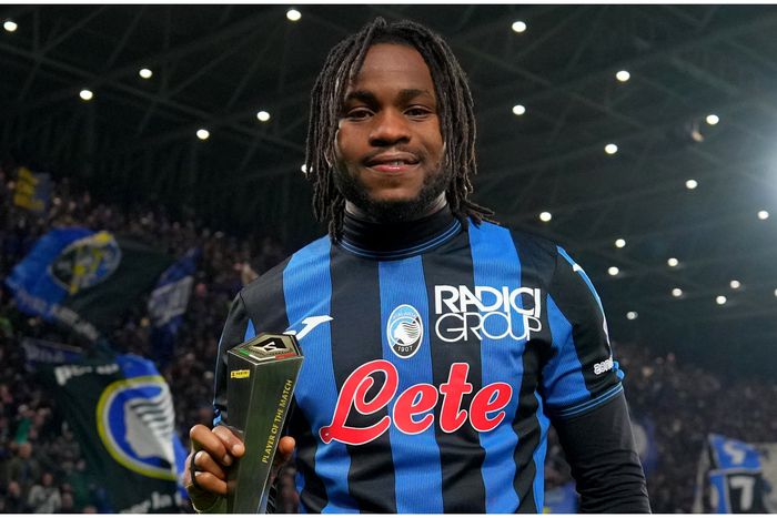Ademola Lookman with his latest man of the match award for Serie A side Atalanta.
