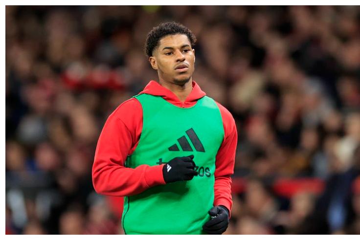 Como enter race to sign Man United star Rashford