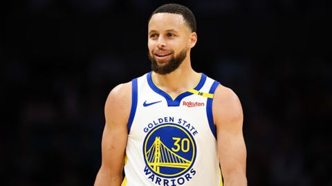 Steph Curry makes history, reaches 25k PTS to join exclusive club