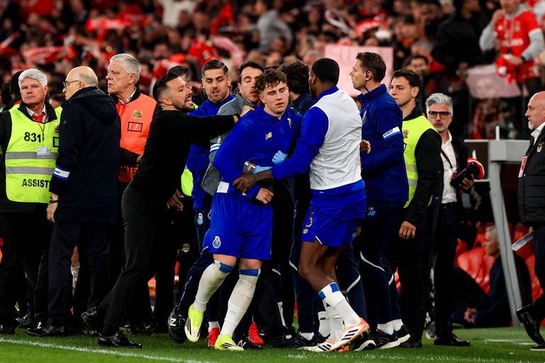 Benfica and Porto clash || Imago