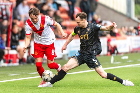 What gave Hamilton the edge over Dunfermline Athletic