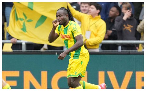 ‘He would thrive in France’ - Ex-Super Eagles coach urges Moses Simon not to leave Nantes
