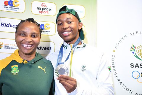 How Tragic Loss of Father Nearly 'Destroyed' Bayanda Walaza’s Sprinting Dream