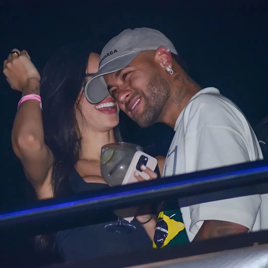 Neymar And Bruna Biancardi Share Kiss To Confirm Reunion Days After ...