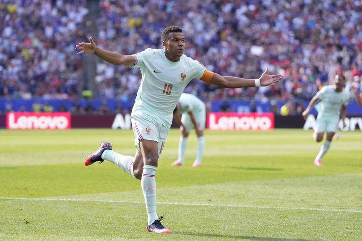 Figo backs Mbappé for 2026 Ballon d'Or award