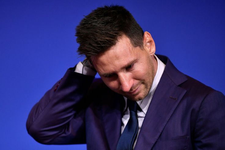 Ex-Man United star weighs in on Messi vs Laporta dispute
