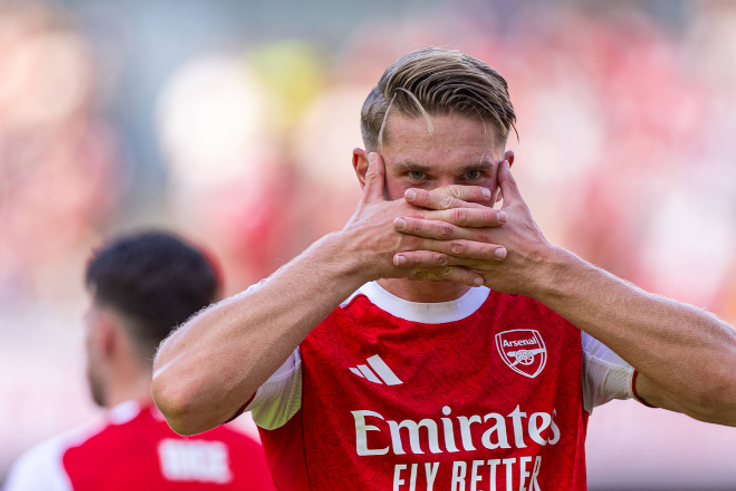 : Arsenal s Viktor Gyökeres celebrates after scoring the first goal during a pre-season friendly match between Arsenal FC and Athletic Bilbao at the Emirates Stadium. (Photo by David Rawcliffe Propaganda)
