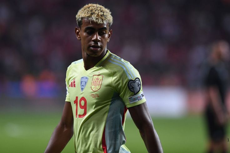 REVEALED: How a Failed “Heist” By Cristiano Ronaldo's Agent Stopped Lamine Yamal From Joining Bayern Munich