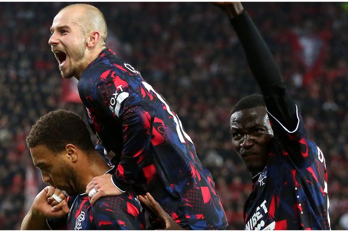 Cyriel Dessers and Rangers teammates.