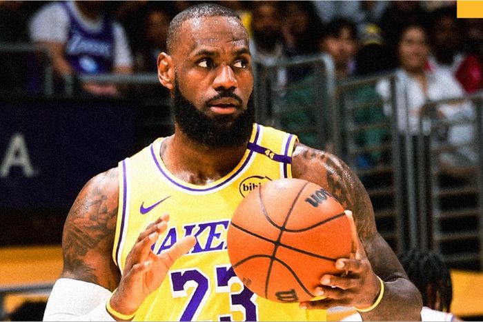 In the NBA, LeBron James returned to sensational form as the Los Angeles Lakers beat the Philadelphia 76ers.